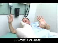 Похотливая медсестра насилует пациента 